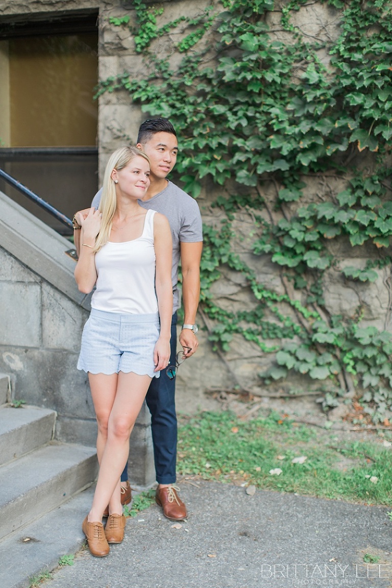 Engagement session at Tabaret Hall, Univeristy of Ottawa - Causal outfits