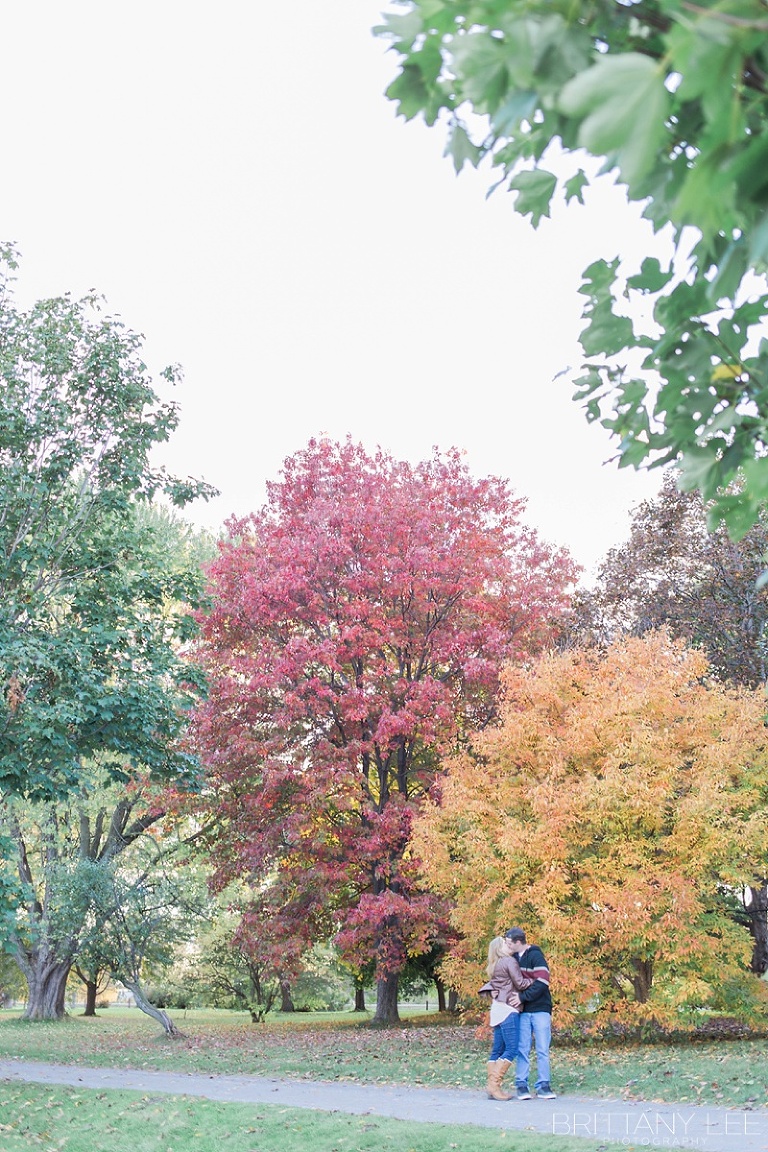 Ottawa_Fall_Arboretum_Engagement_Session_015