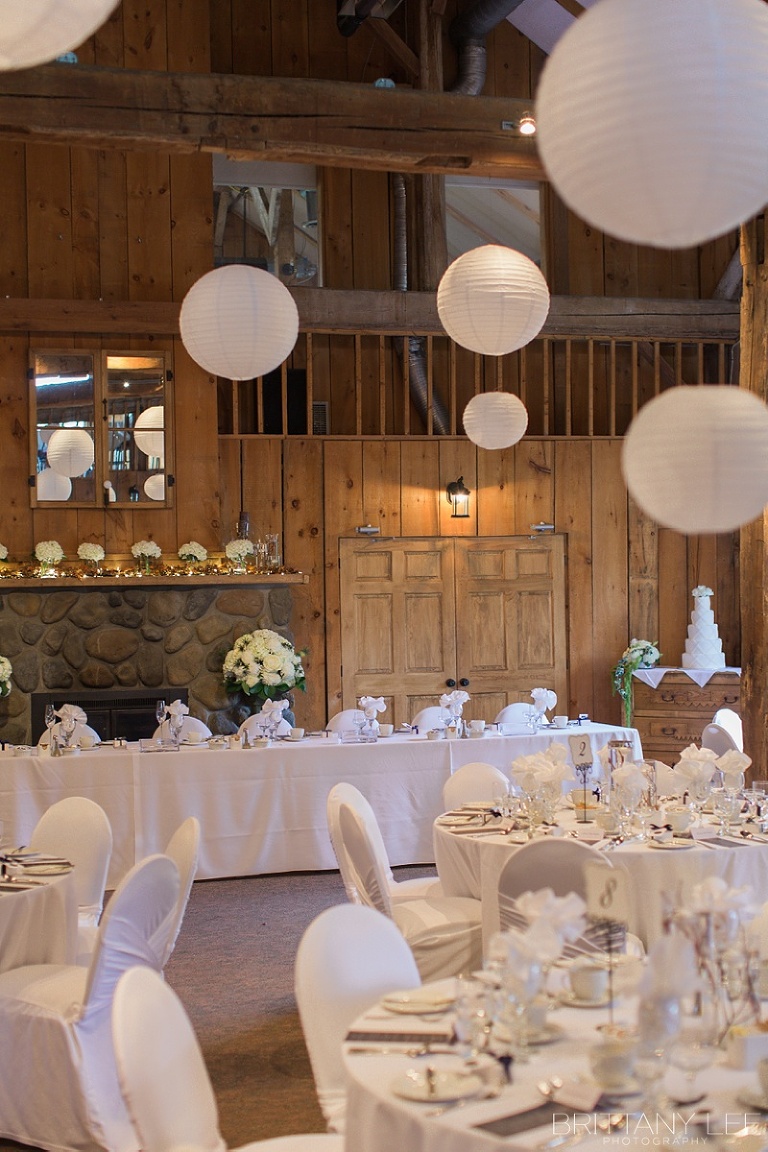 white decor at Strathmere Lodge wedding