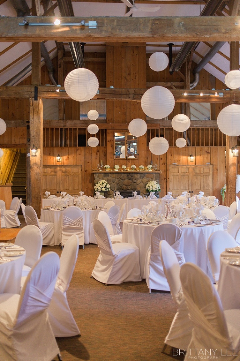 white decor at Strathmere Lodge wedding