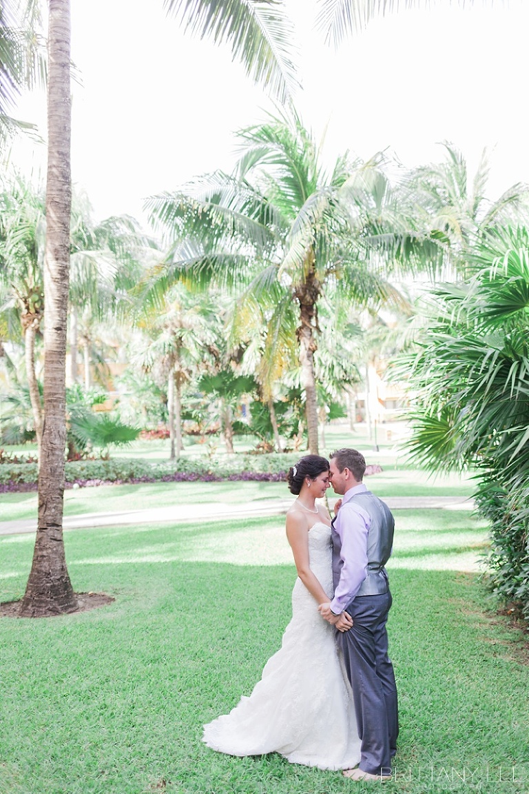 First look at destination wedding in Mexico