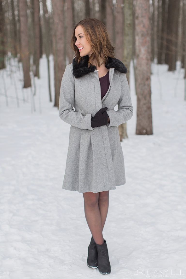 Ottawa winter portrait session in forrest