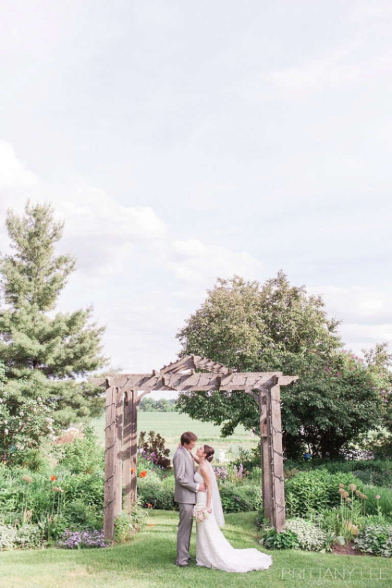 Bride and Groom photos on wedding at Strathmere Garden House Ottawa