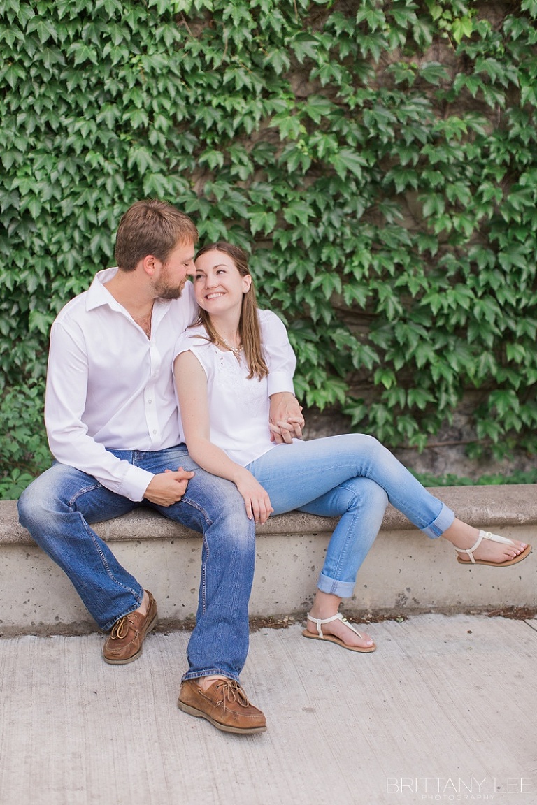What to wear to an Ottawa engagement session