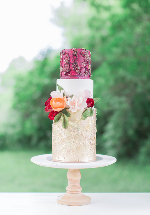 photo of The Cake Whisperer in Ottawa makes gold detail wedding cake