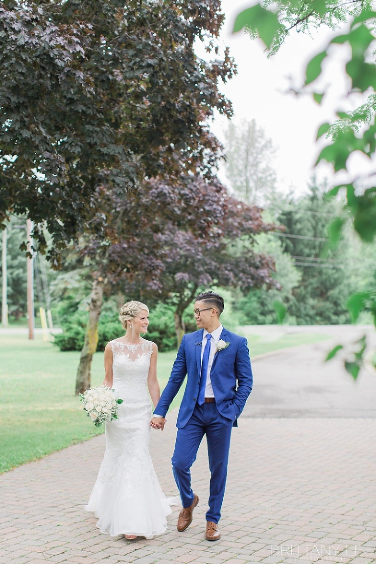 Orchardview Ottawa Wedding Photos - Bride and Groom pictures