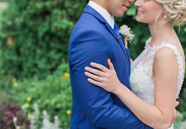 Orchardview Ottawa Wedding Photos - Bride and Groom Pictures