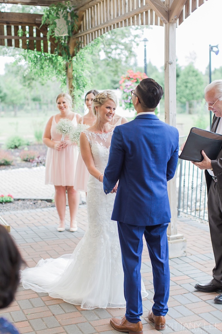 Orchardview Ottawa Wedding Photos - Outdoor Wedding Ceremony photos