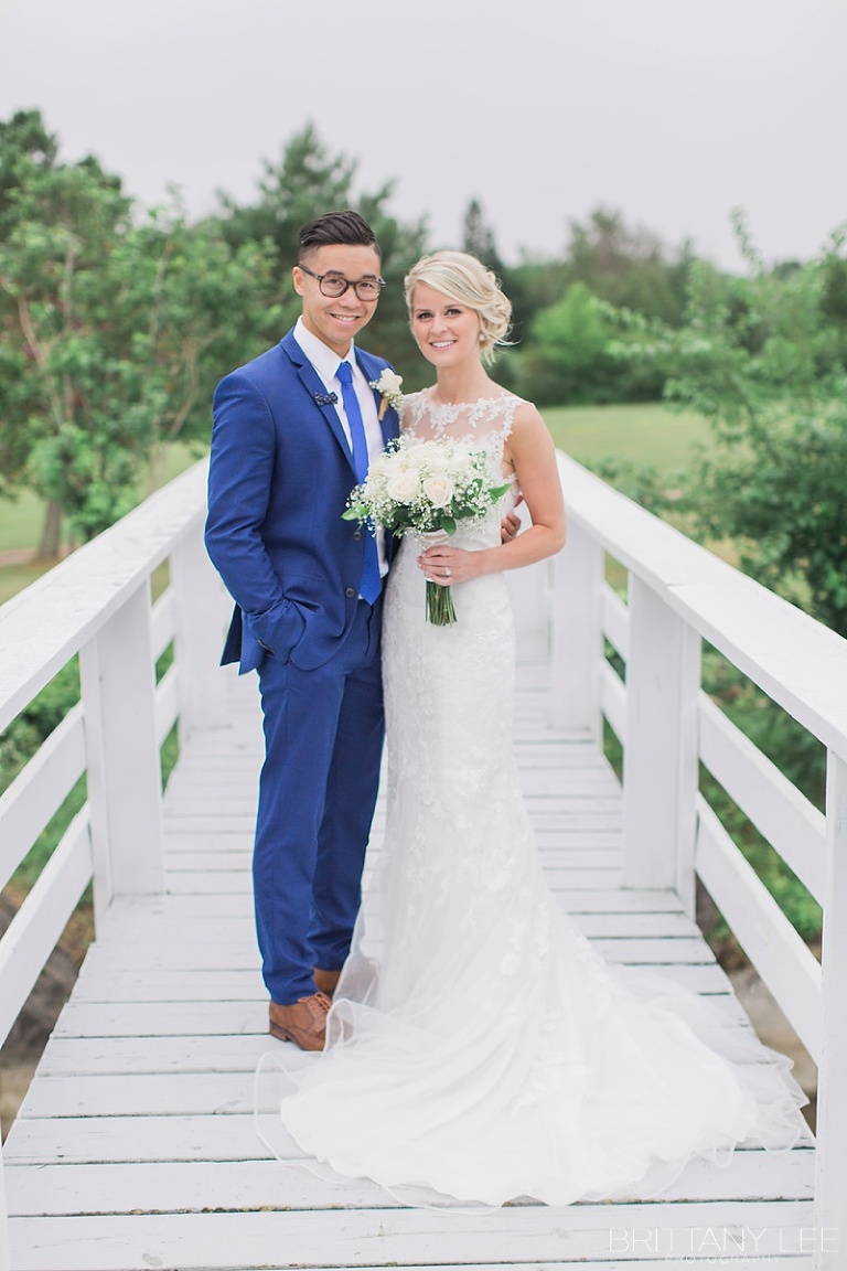 Orchardview Ottawa wedding photos - Bride and Groom pictures at bridge