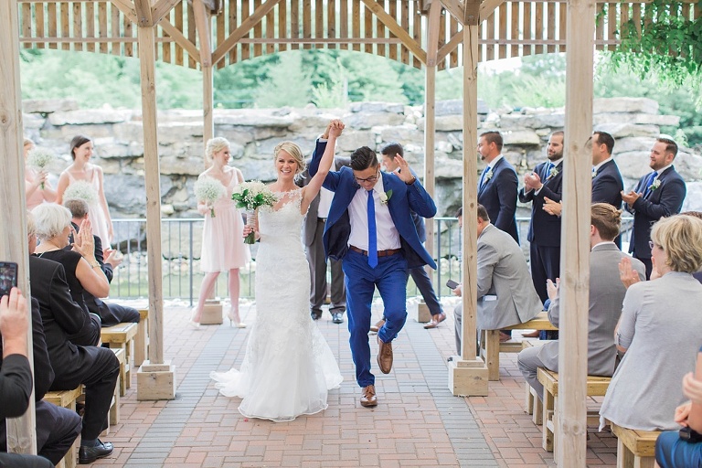 Favourite Wedding Photos from 2016 - Bride and Groom dancing down the aisle 