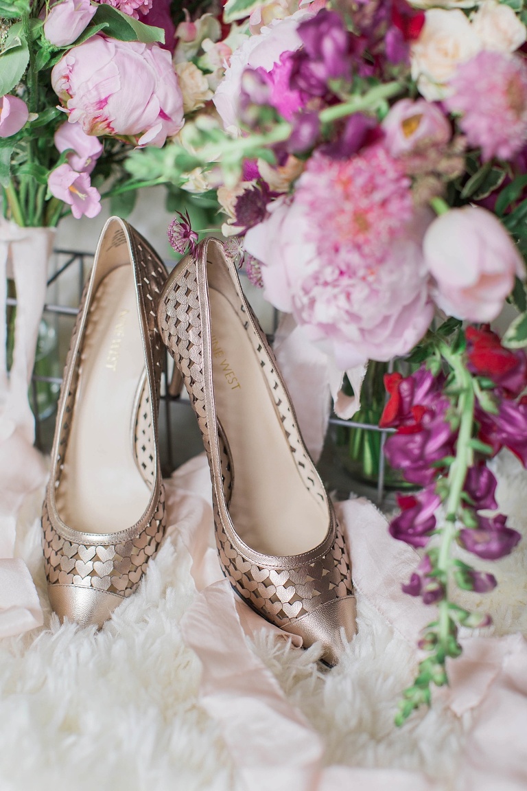 Favourite Wedding Photos from 2016 - Bride's shoes siting with her bridal bouquet the morning of the wedding 