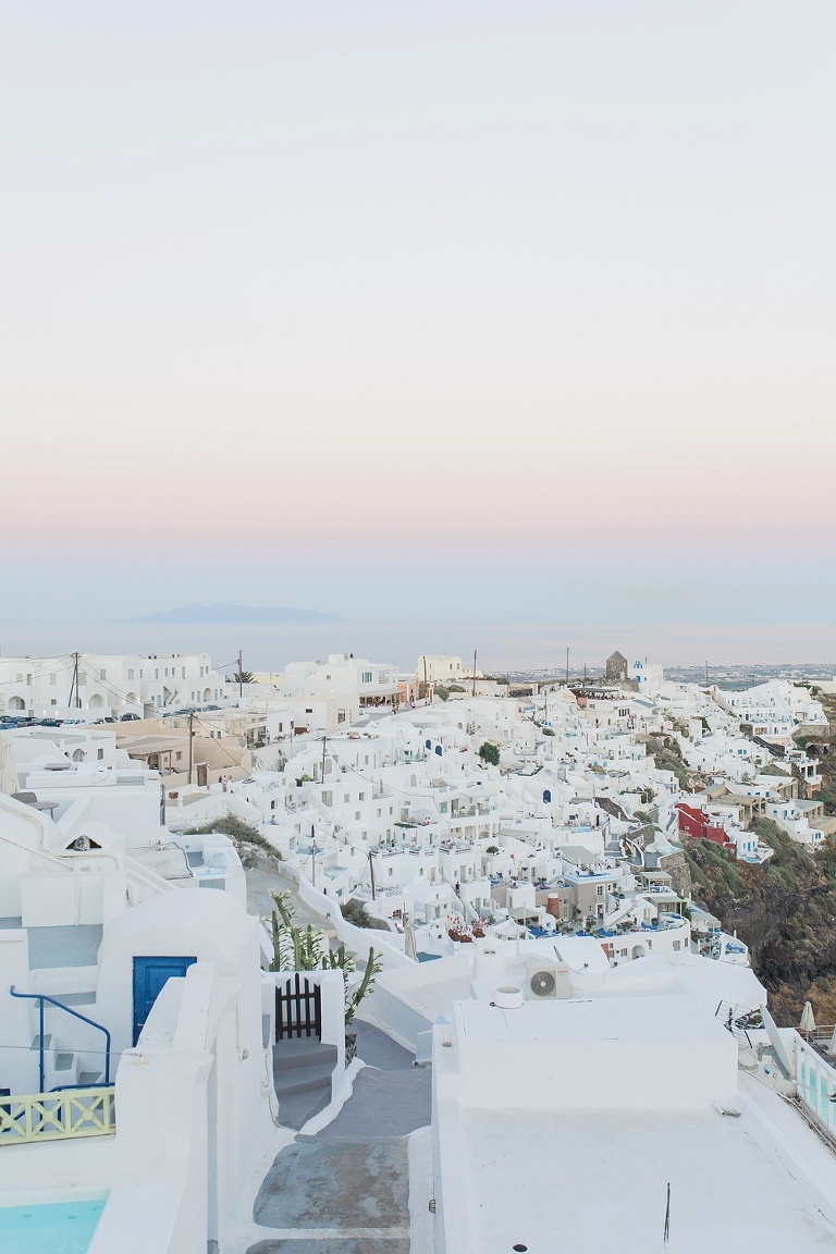 Travel tips and ideas for four day vacation in Santorini Greece
