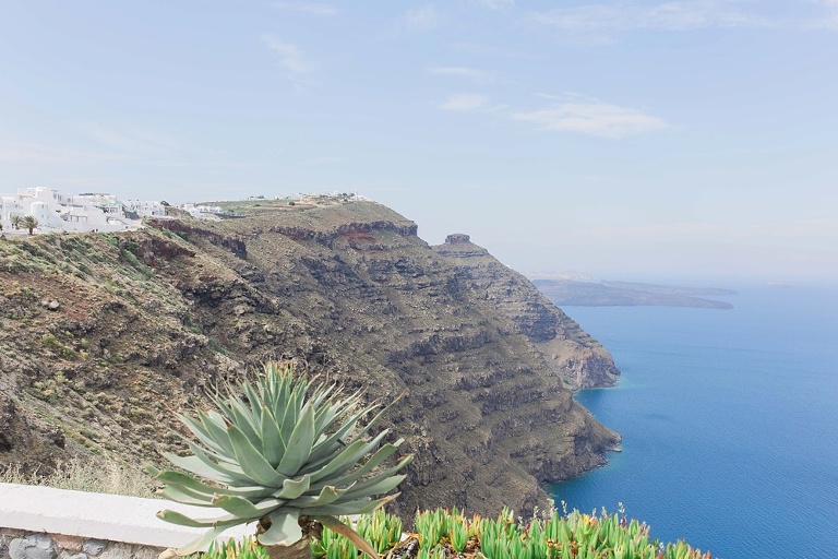 Travel tips and ideas for four day vacation in Santorini Greece