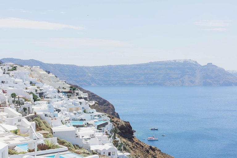 Travel tips and ideas for four day vacation in Santorini Greece