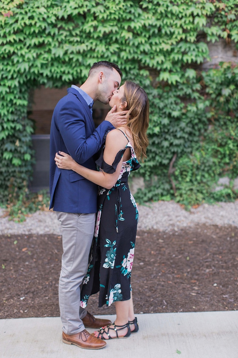 Downtown Ottawa Summer Engagement Session - Photos at Ottawa University
