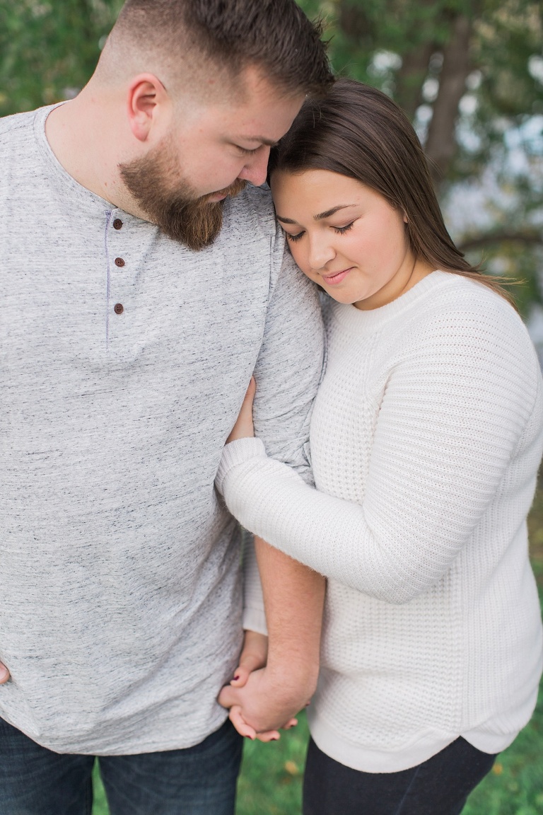 Cozy Fall engagement session at Ottawa Arboretum