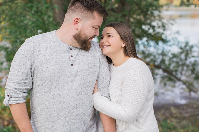 Cozy Fall engagement session at Ottawa Arboretum