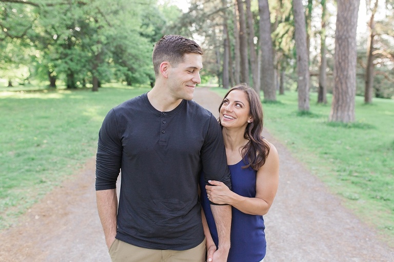 Beautiful summer engagement photos at Ottawa experimental farm