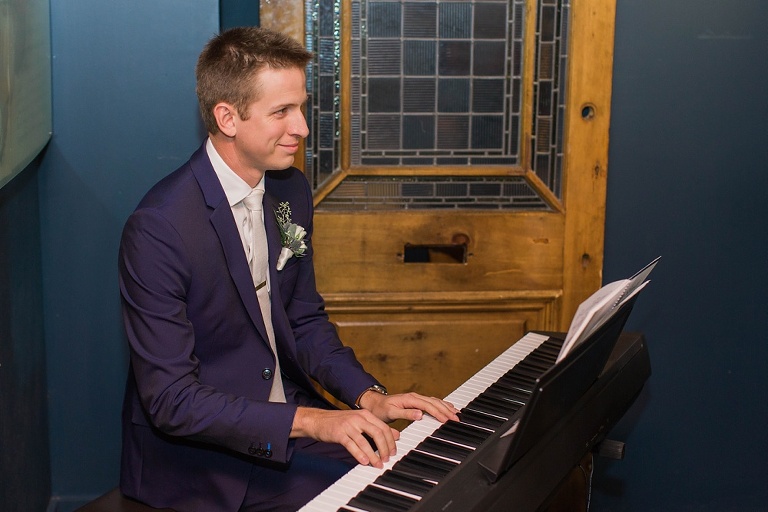 Intimate Fraser Cafe Ottawa wedding at Table 40