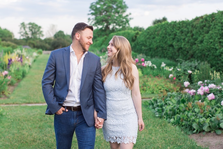 engagement photos at the Ottawa experimental farm and Ottawa Arboretum
