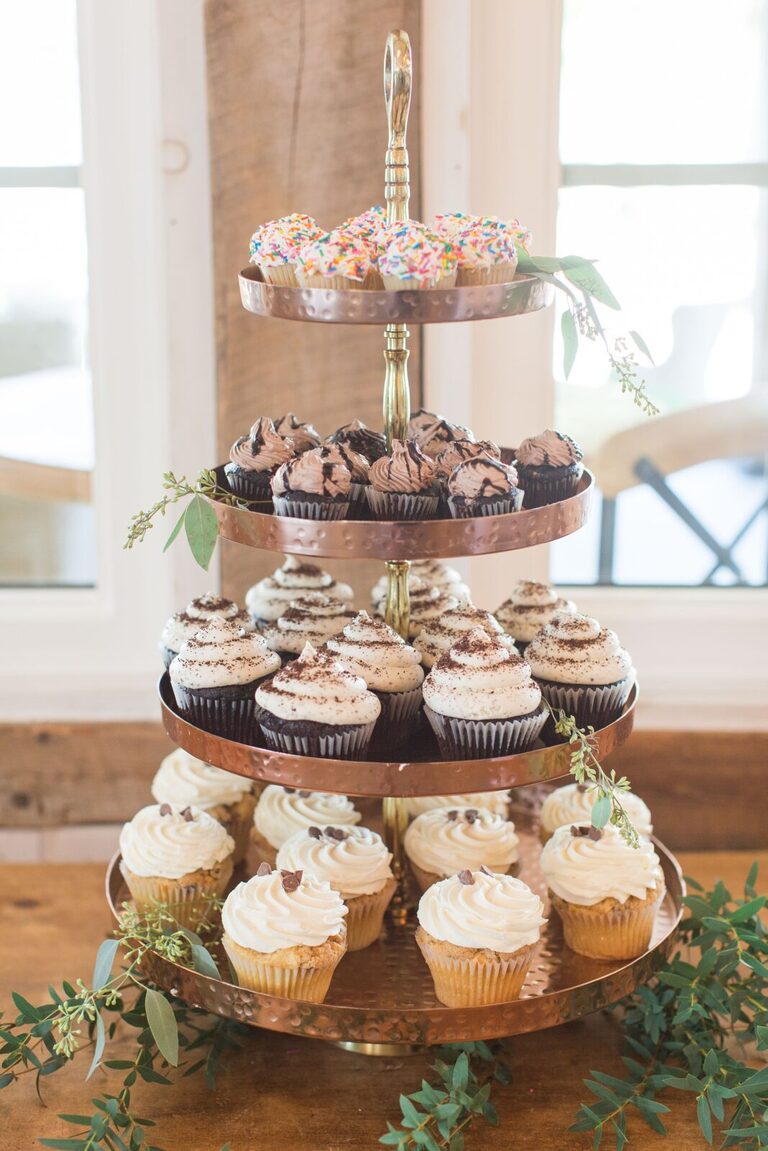 Ottawa Summer wedding at Stonefields Estate - stunning barn wedding reception