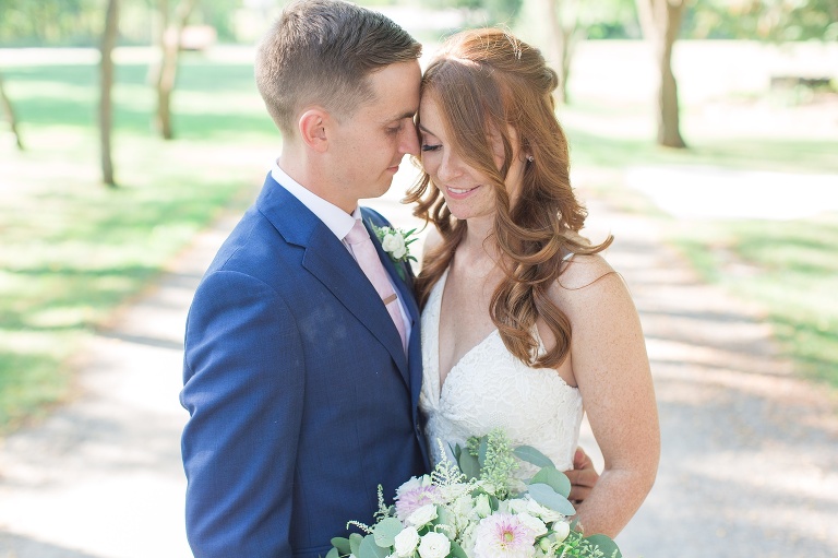 Ottawa Summer wedding at Stonefields Estate - Bride and Groom portraits