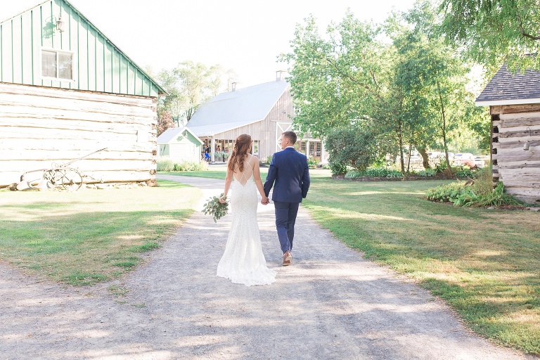 Ottawa Summer wedding at Stonefields Estate - Bride and Groom portraits