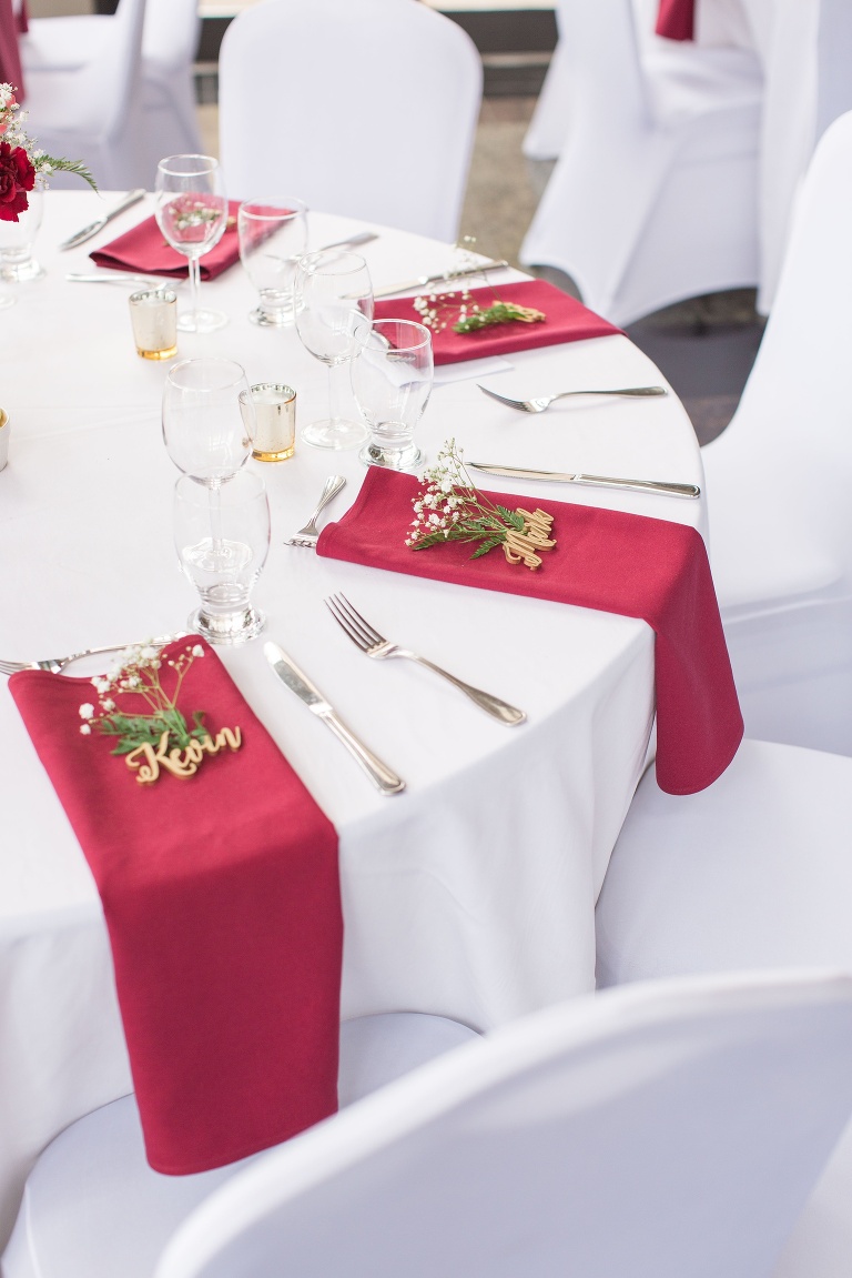 Perth Parkside Inn wedding - red and white wedding reception decor