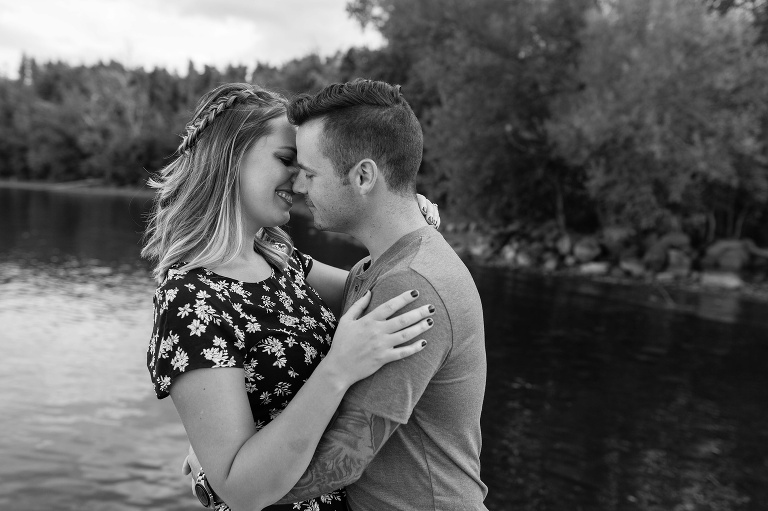 Pinheys Point Engagement session photos in ottawa